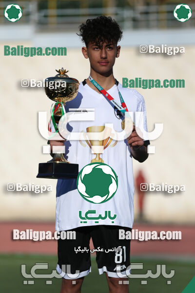 استقلال 1 - 1 کیا