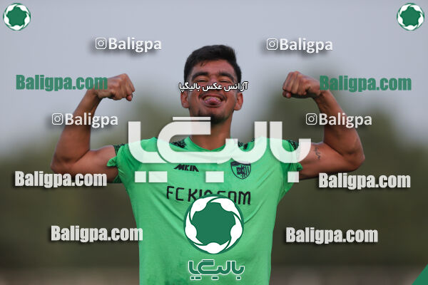 جلسه تمرینی تیم فوتبال کیا