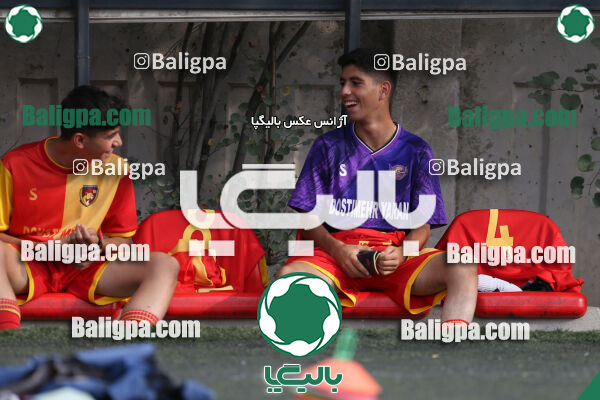 دوستی مهر 0–1 حامی