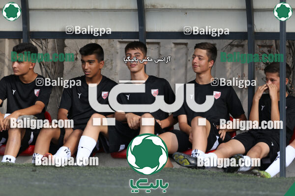 دوستی مهر 0–1 حامی