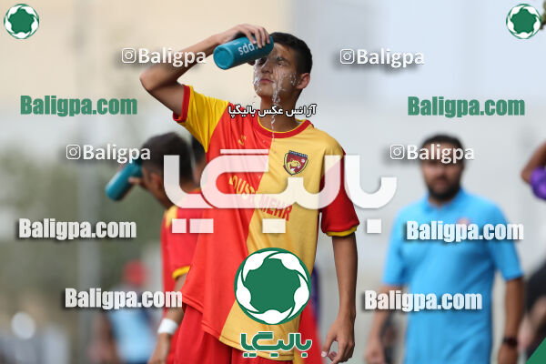 دوستی مهر 0–1 حامی