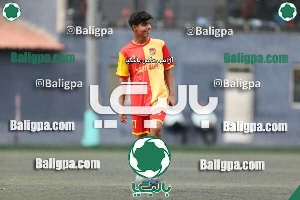 دوستی مهر 0–1 حامی