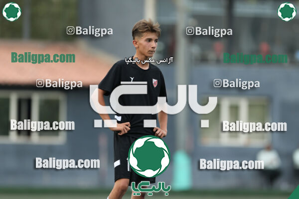 دوستی مهر 0–1 حامی
