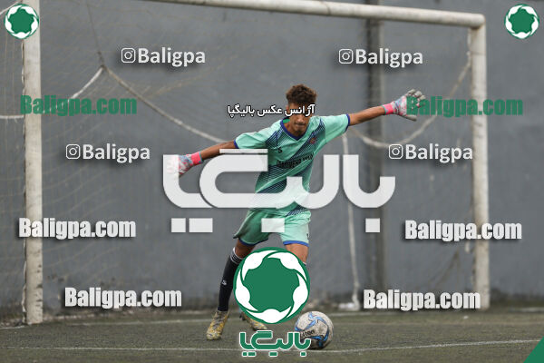 دوستی مهر 0–1 حامی