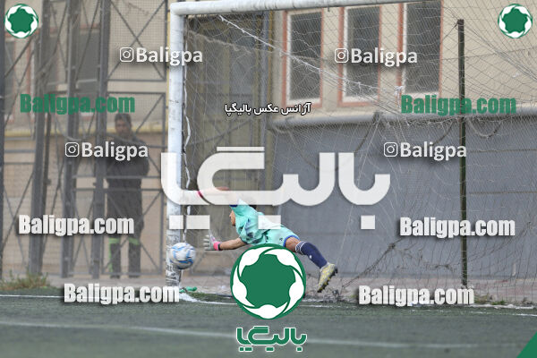 دوستی مهر 0–1 حامی
