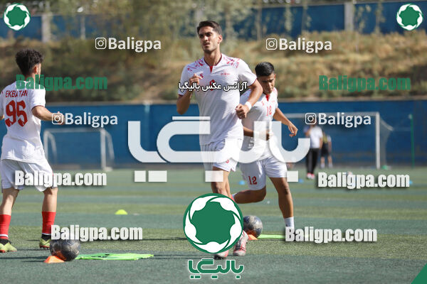 اکباتان تهران 2–1 هوادار