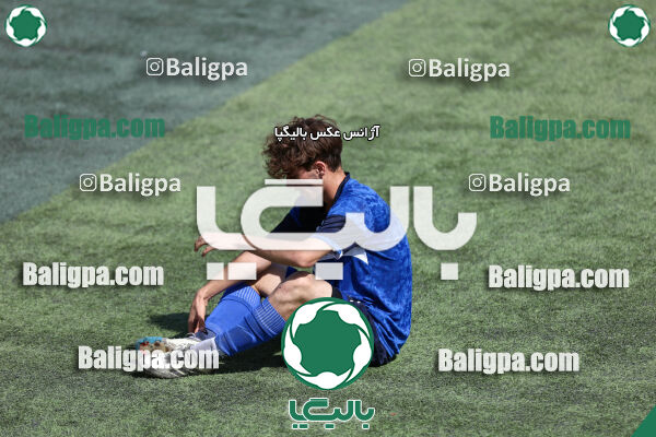 انرژی پیشرو ایرانیان 0 - 0 سزار