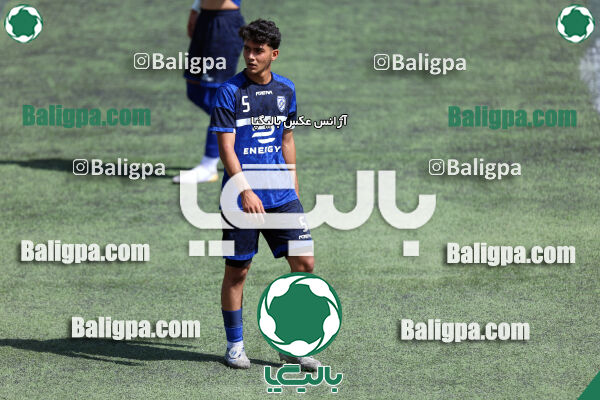 انرژی پیشرو ایرانیان 0 - 0 سزار