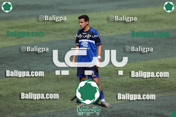 انرژی پیشرو ایرانیان 0 - 0 سزار