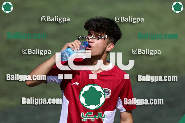 انرژی پیشرو ایرانیان 0 - 0 سزار