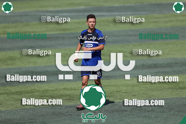 انرژی پیشرو ایرانیان 0 - 0 سزار