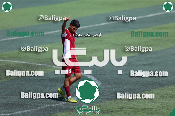 انرژی پیشرو ایرانیان 0 - 0 سزار