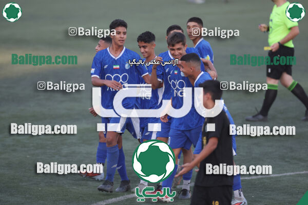 استقلال 3–0 توپان
