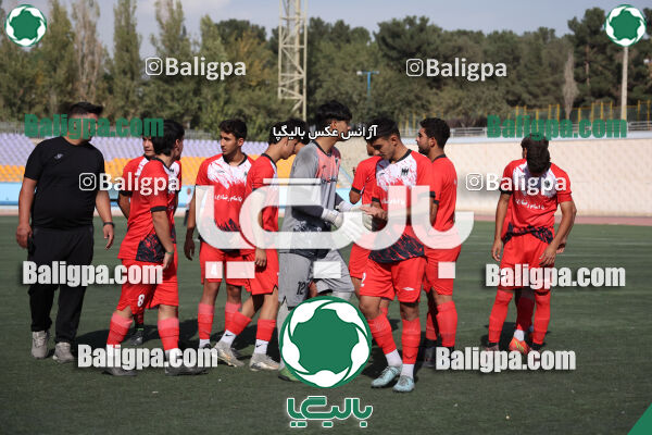 استقلال 5–1 شاهین