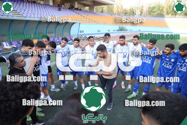 استقلال 5–1 شاهین