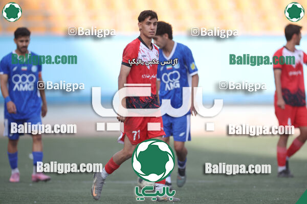 استقلال 5–1 شاهین