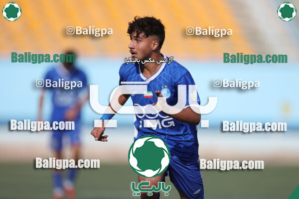 استقلال 5–1 شاهین