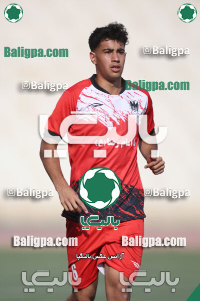 استقلال 5–1 شاهین