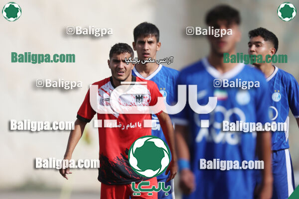 استقلال 5–1 شاهین
