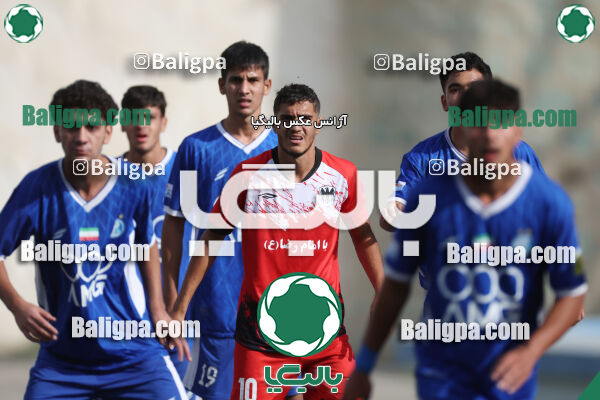استقلال 5–1 شاهین