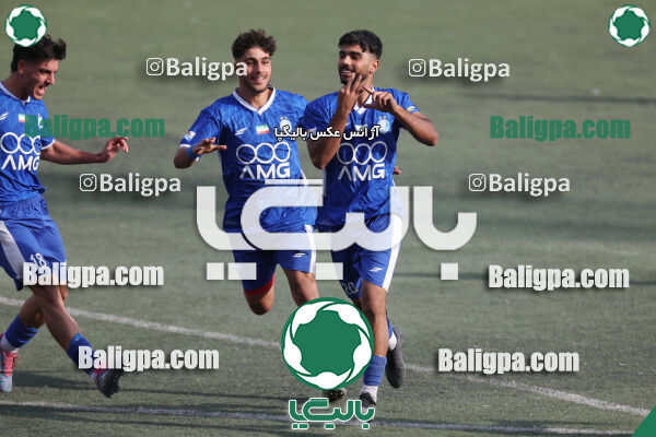 استقلال 5–1 شاهین