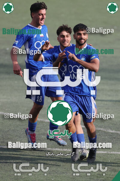 استقلال 5–1 شاهین