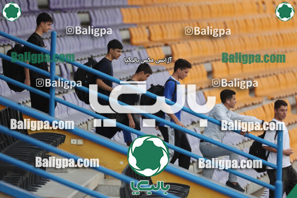 استقلال 5–1 شاهین