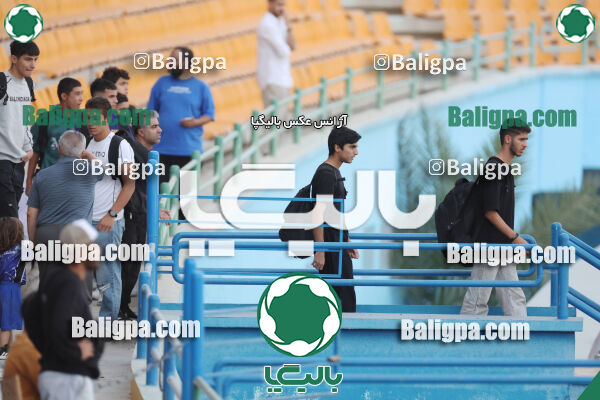 استقلال 5–1 شاهین