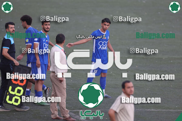 استقلال 5–1 شاهین