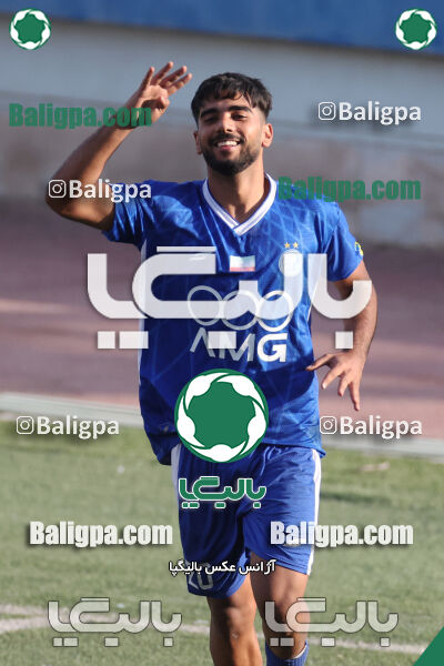 استقلال 5–1 شاهین