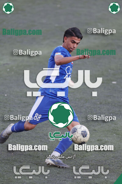 استقلال 5–1 شاهین