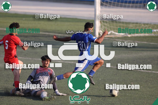 استقلال 5–1 شاهین