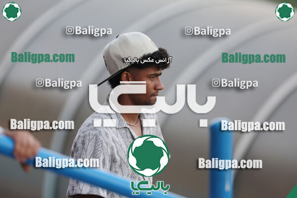 استقلال 5–1 شاهین