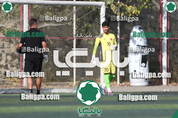 پرسپولیس 2–0 ماهور ری