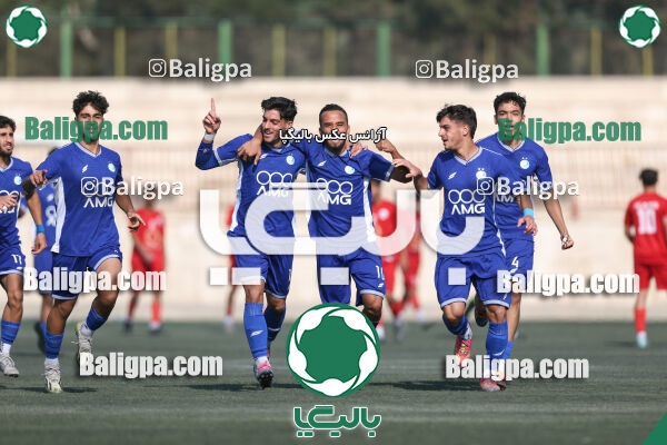 استقلال 1–1 ایساتیس