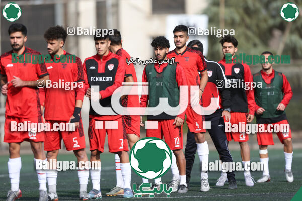 شاهین 2–2 کیا
