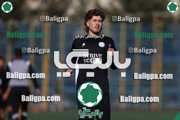 پاس قوامین 0–2 آبی پوشان روشن طهران