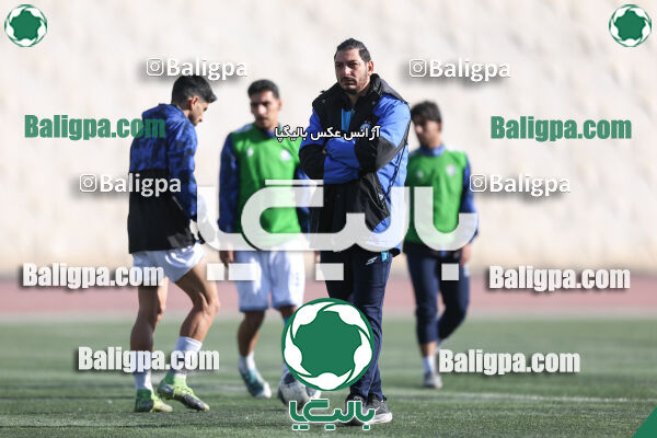 استقلال جوان 0–0 پیکان