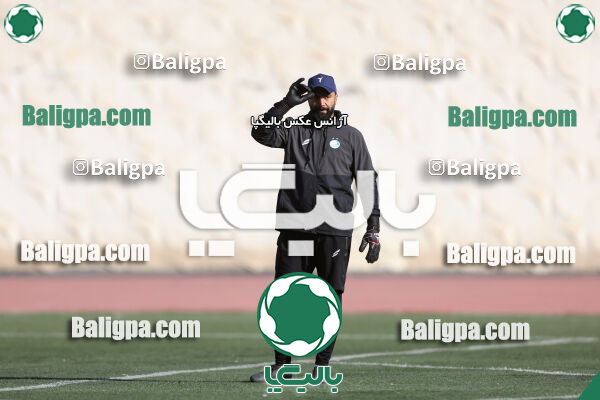 استقلال جوان 0–0 پیکان