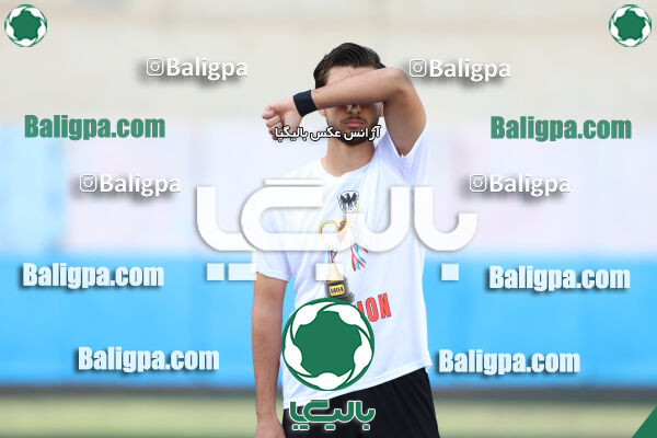 ایساتیس 1–9 شاهین