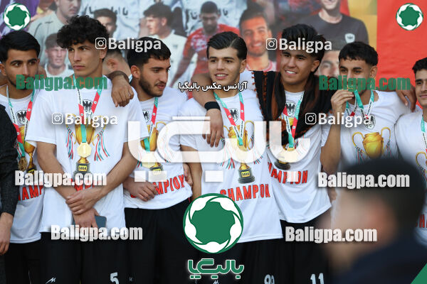 ایساتیس 1–9 شاهین