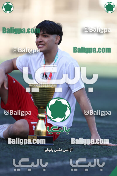 ایساتیس 1–9 شاهین