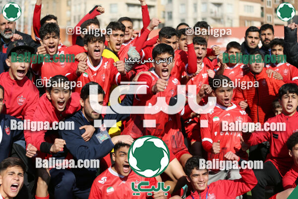 پرسپولیس 2–2 پیکان