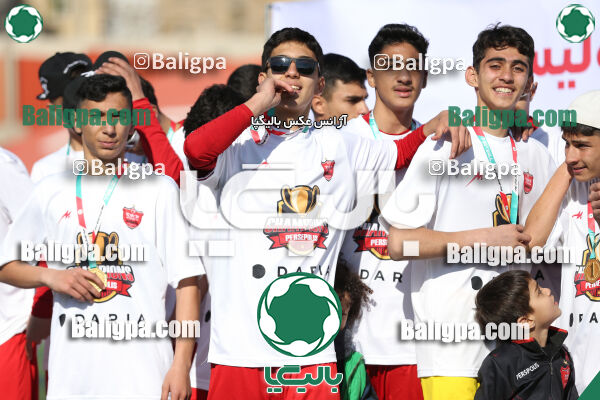 پرسپولیس 2–2 پیکان
