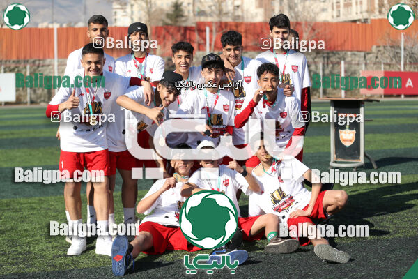پرسپولیس 2–2 پیکان