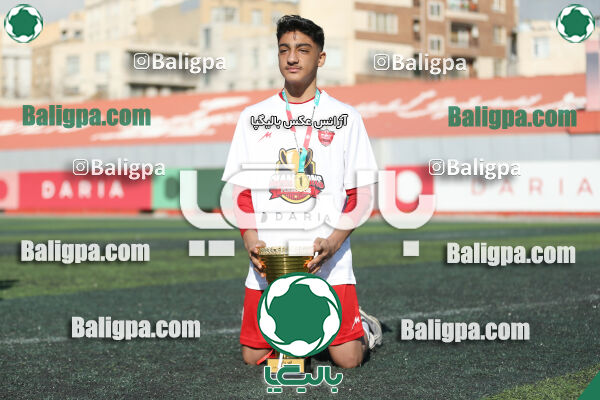 پرسپولیس 2–2 پیکان