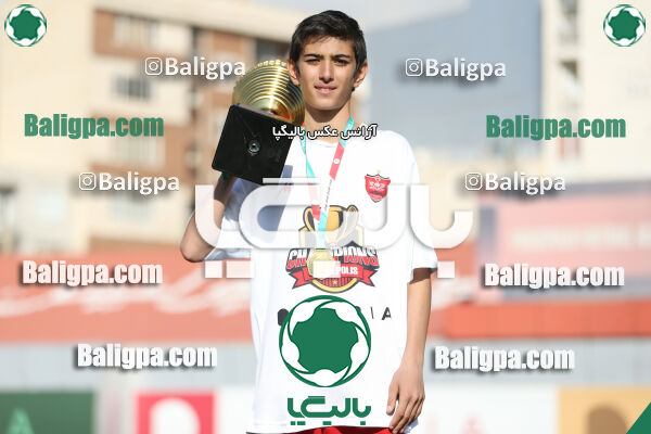 پرسپولیس 2–2 پیکان