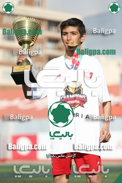 پرسپولیس 2–2 پیکان