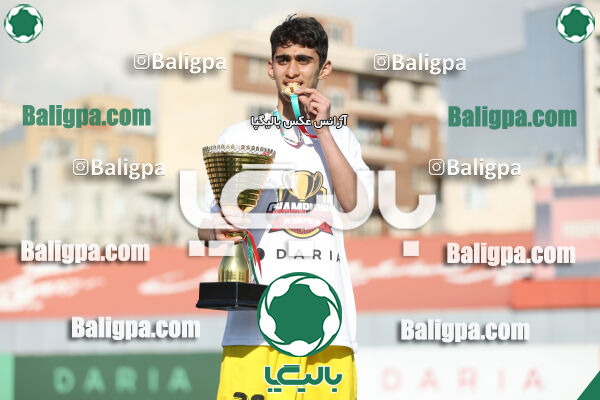 پرسپولیس 2–2 پیکان