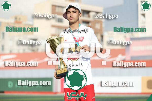 پرسپولیس 2–2 پیکان